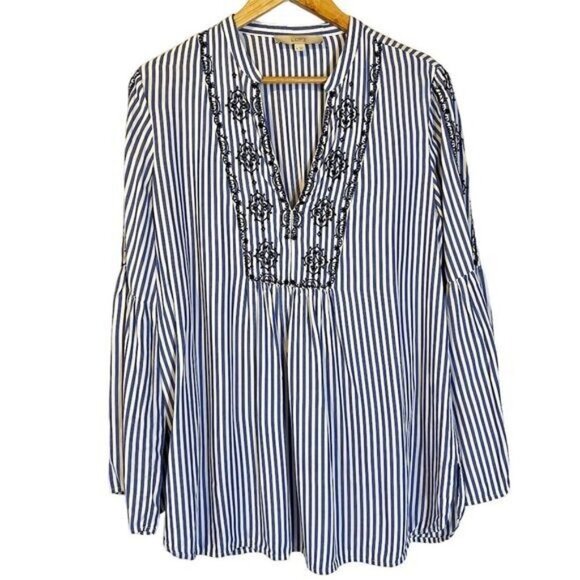 Ann Taylor LOFT Blue White Striped Embroidered Popover Blouse M Coastal Preppy - Picture 2 of 6